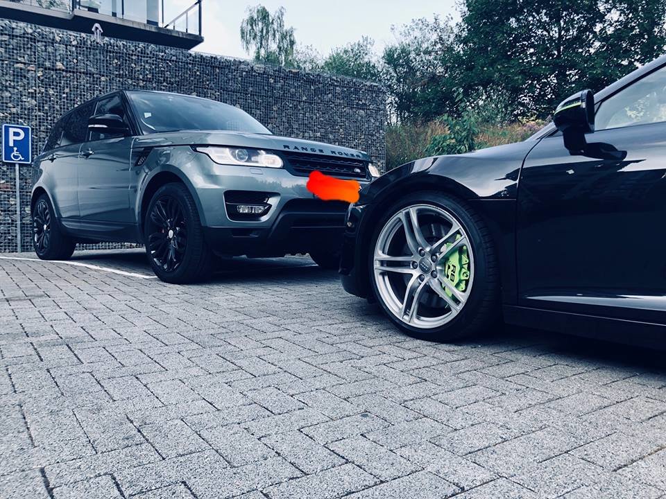 L’image contient peut-être : voiture et plein air