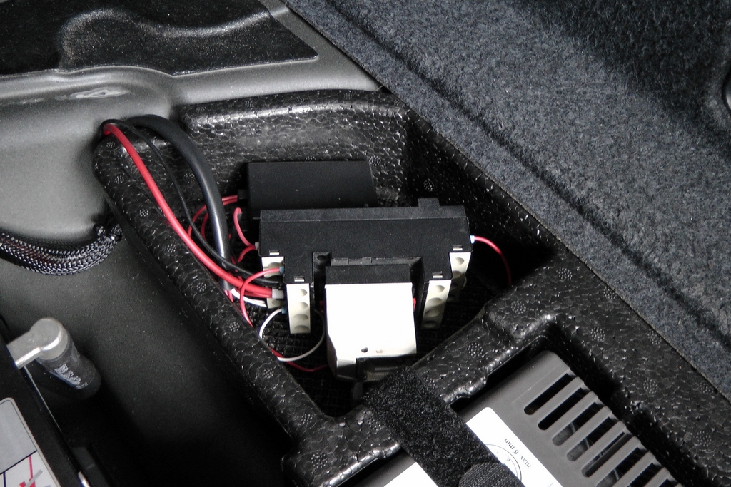 relais%2520RH%2520coffre.JPG&key=1053a2c