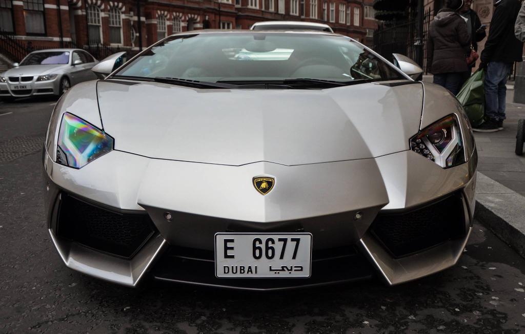 111209735LAMBORGHINIAVENTADOR.jpg