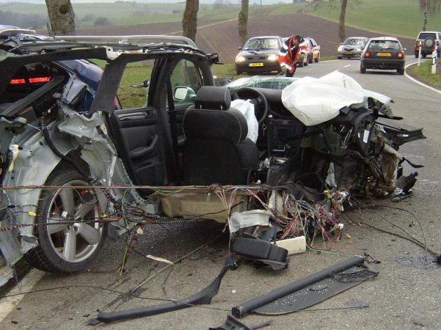 111372audi_rs36_crash_3.jpg