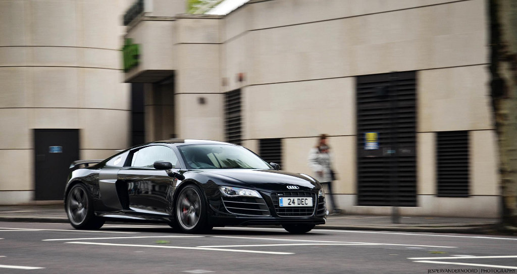 112222R8GT769.jpg