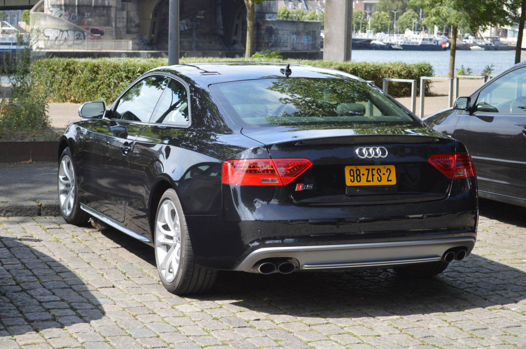 114109905S5.jpg