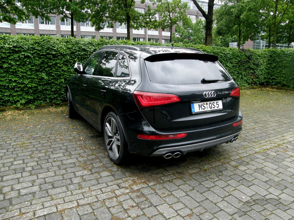 118362AUDISQ51161.jpg