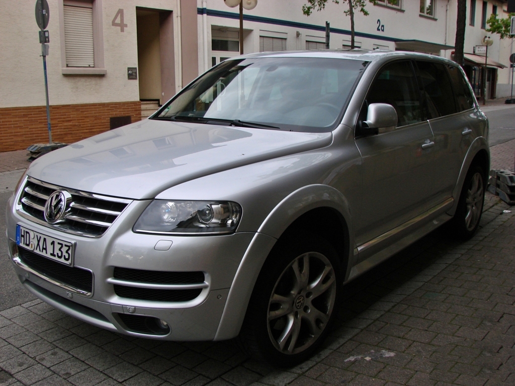 121039W12TOUAREG384.jpg