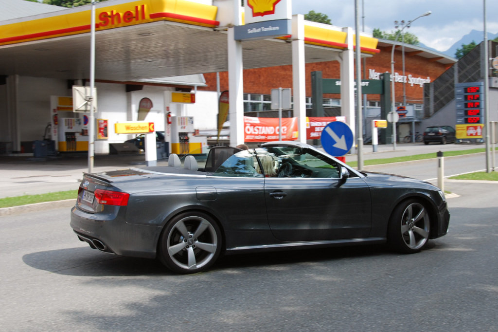 121443447RS5CABRIOLET.jpg