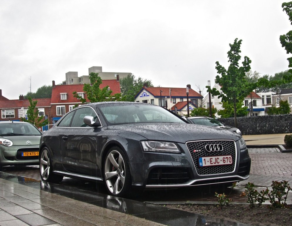 122333AUDIRS5936.jpg