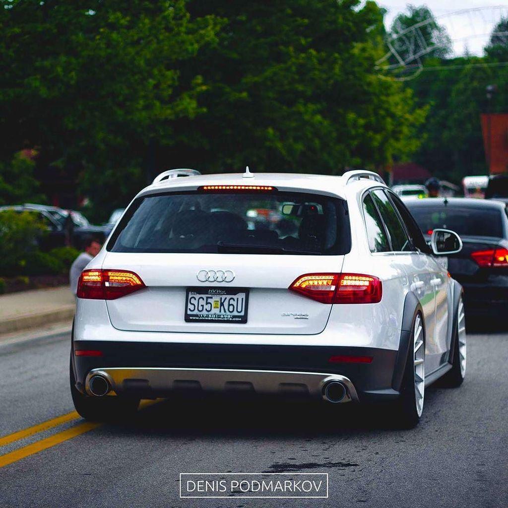 1224061787AUDIA4ALLROAD.jpg