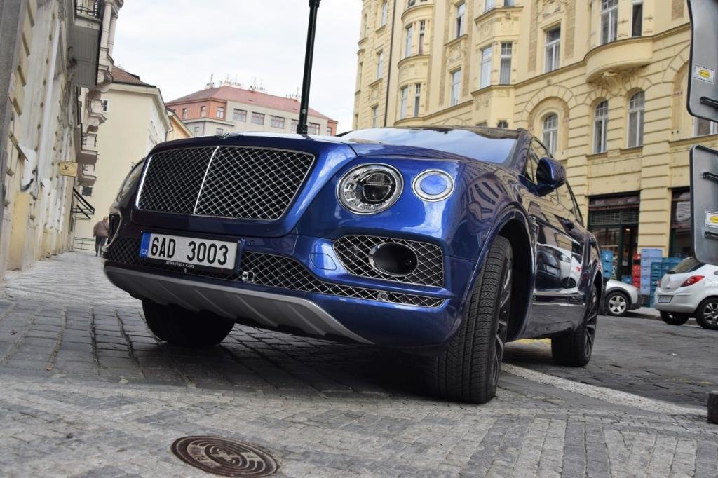 123590BENTAYGA0473.jpg