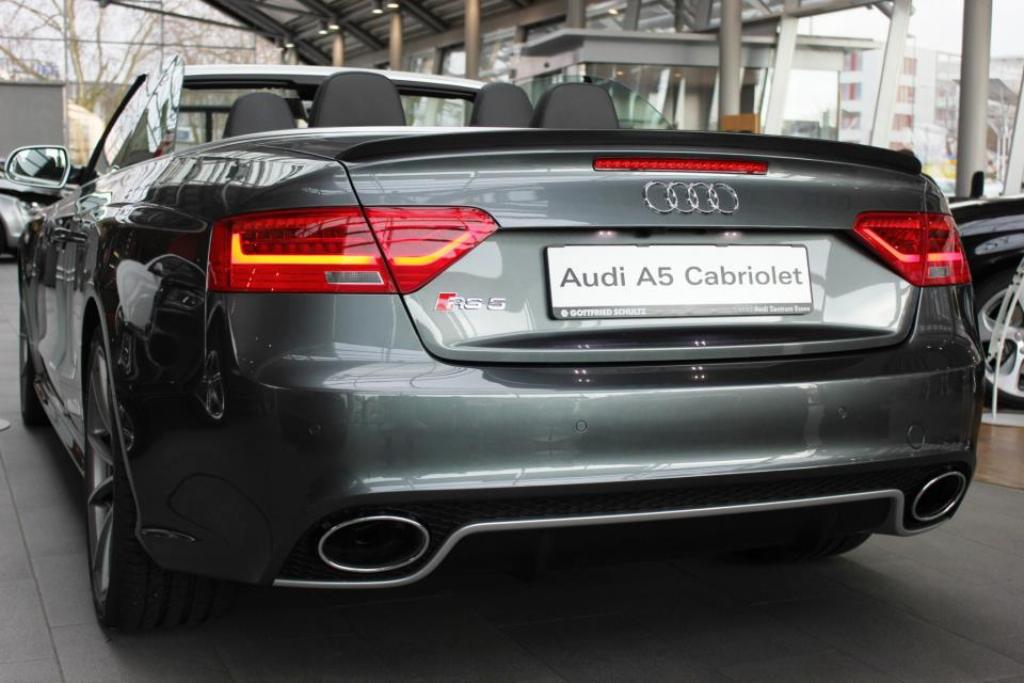 123885206RS5CABRIOLET.jpg