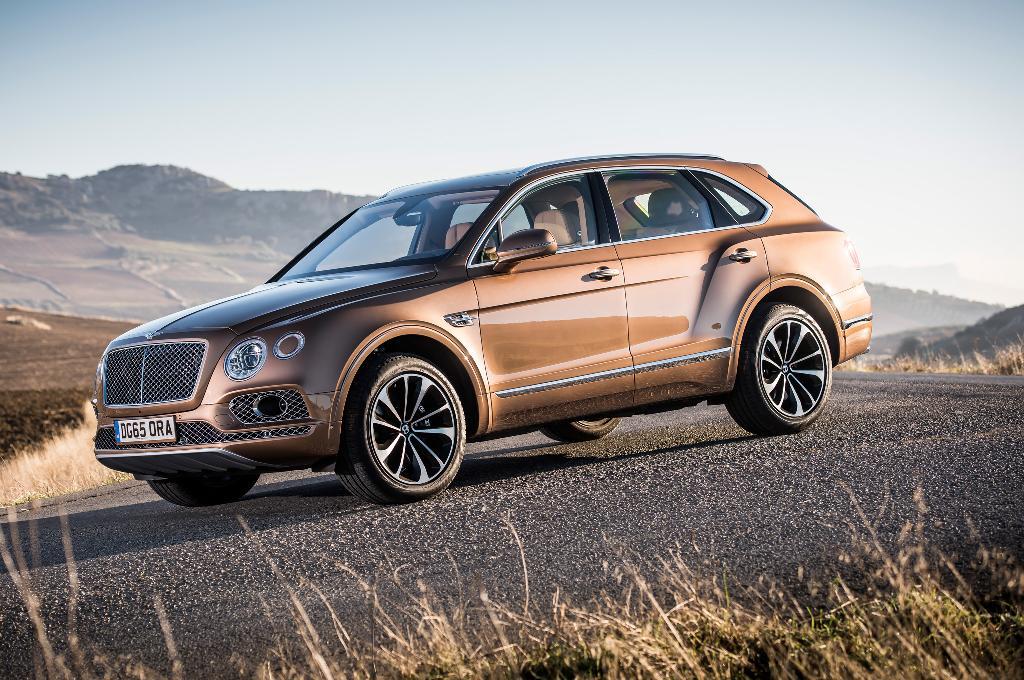 125469BENTAYGA0048.jpg