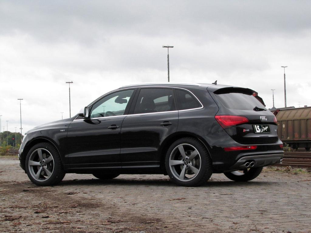 127094AUDISQ51457.jpg