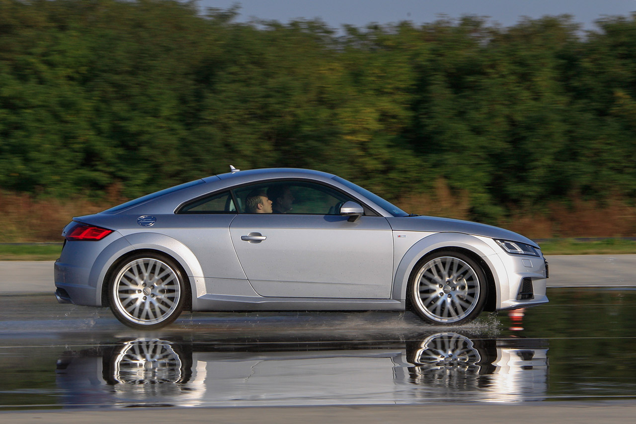 1280-audi-tt-3.jpeg