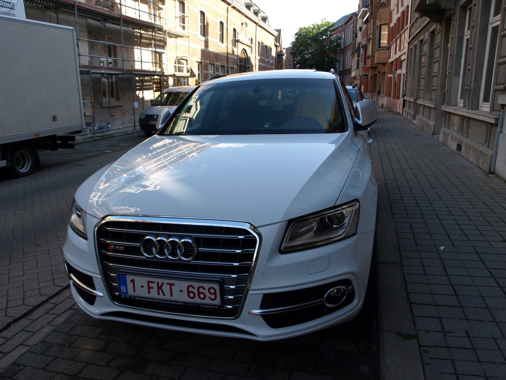 130089AUDISQ5775.jpg