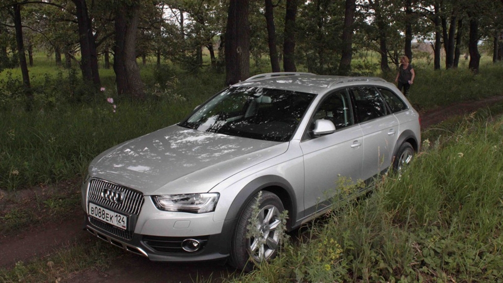130962425AUDIA4ALLROAD.jpg