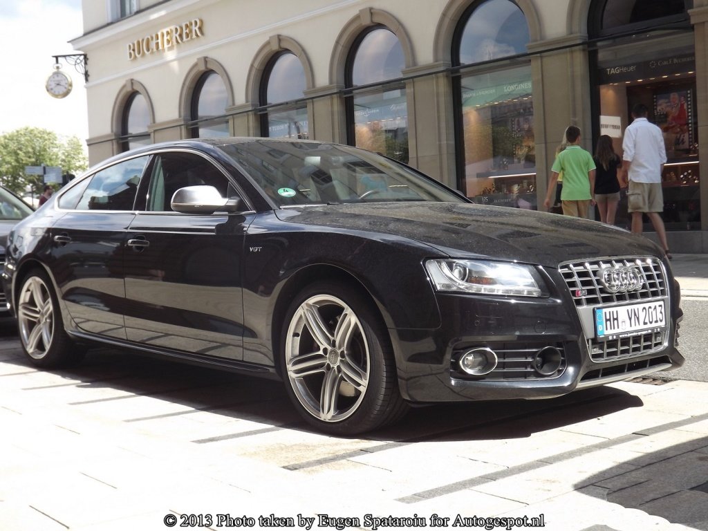 131769086S5SPORTBACK.jpg