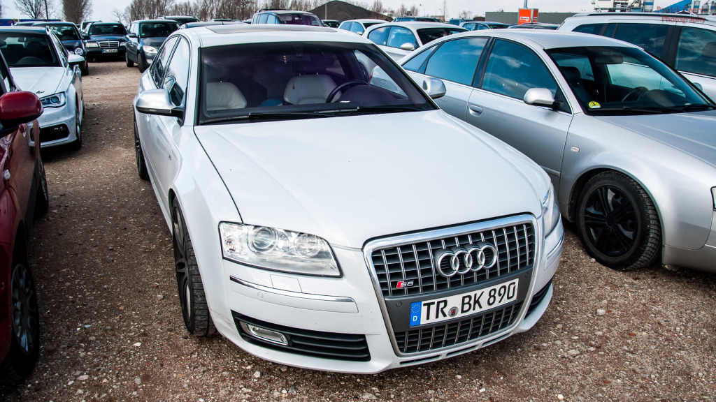 132612892S8D3.jpg