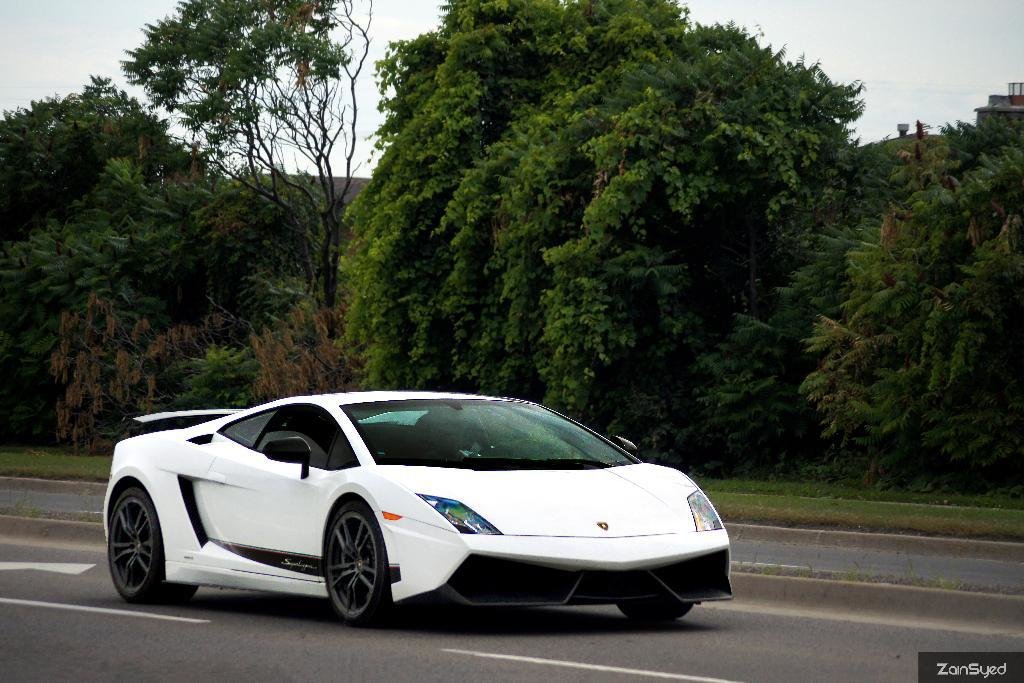 132628983LAMBORGHINI570.jpg