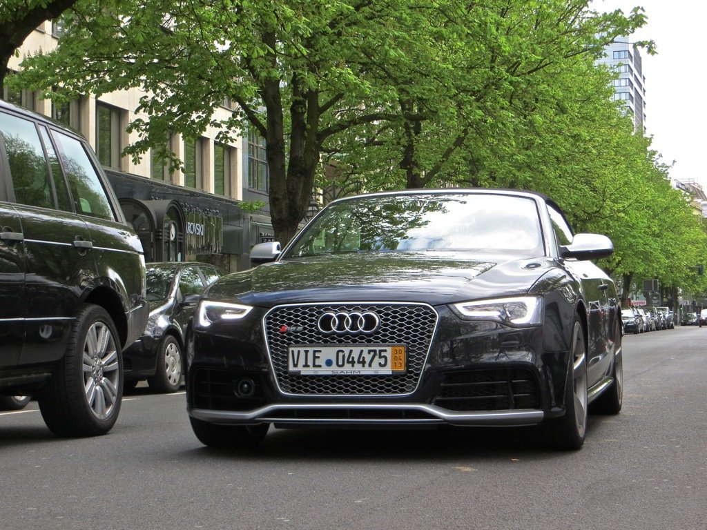 132925AUDIRS5913.jpg