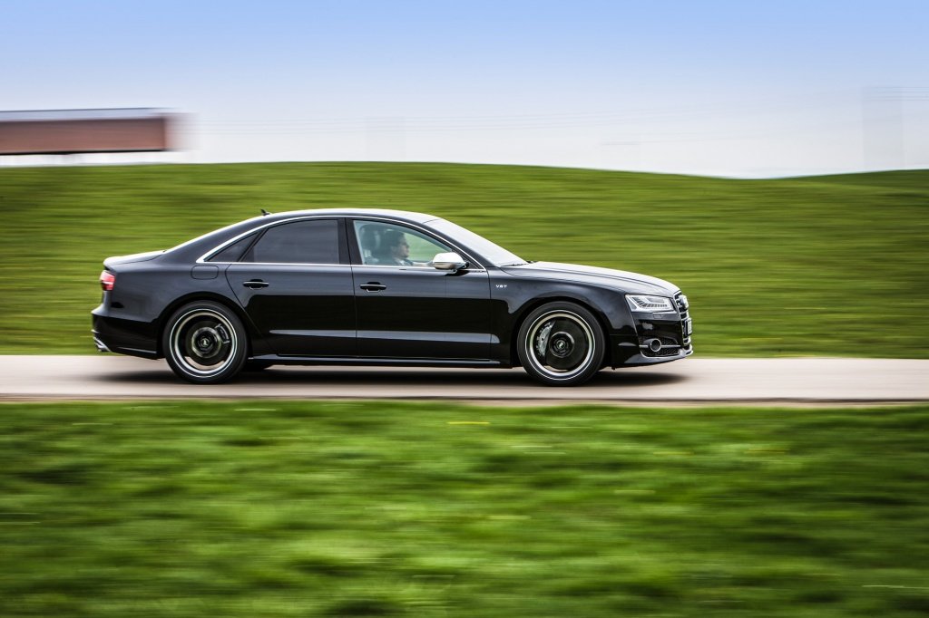 134571audis8d4abtsportslinepowers03.jpg