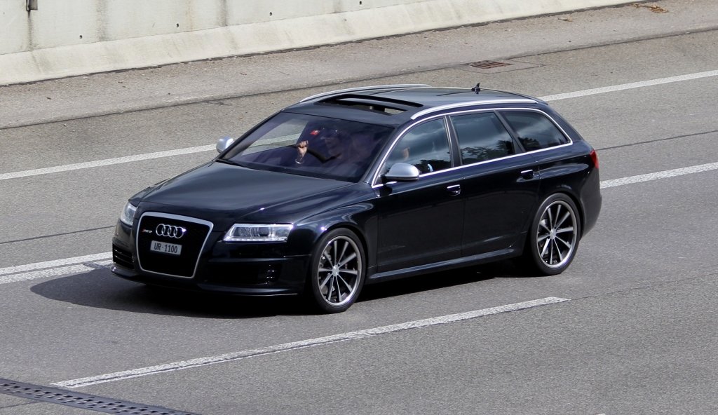 135046RS62047.jpg