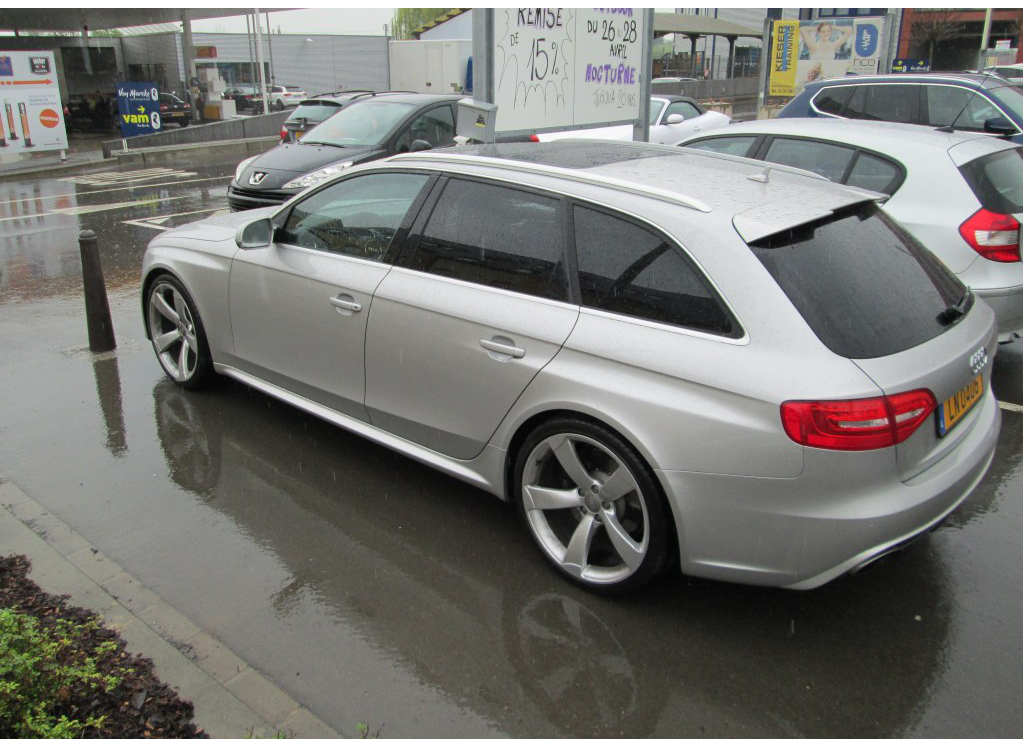 136885RS4B81052.jpg