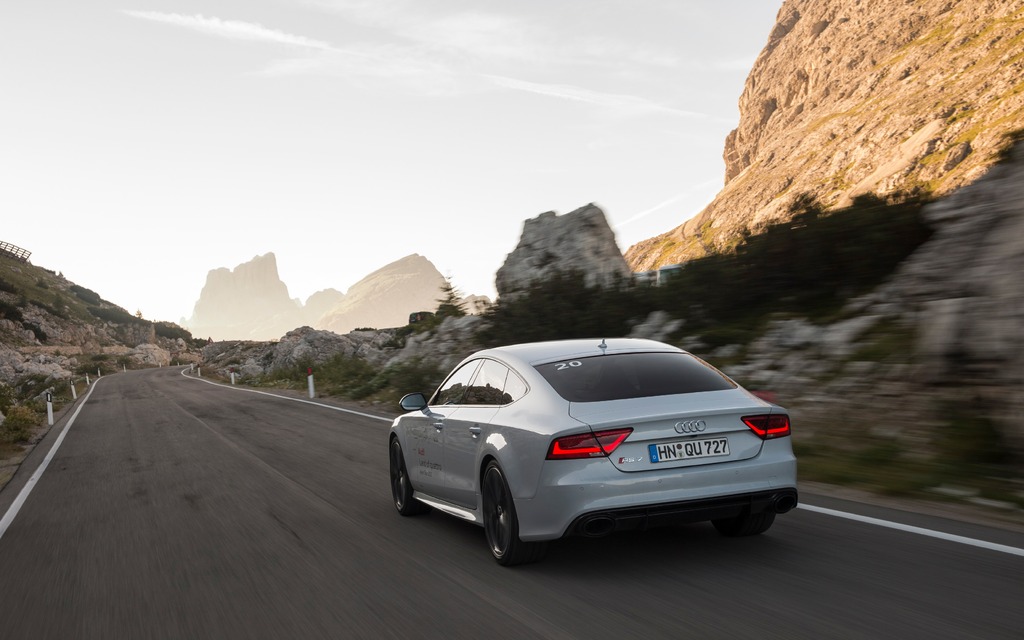 138697_2014_Audi_A7.jpg