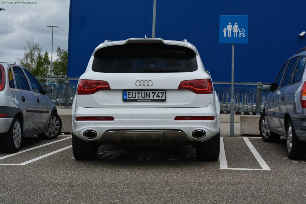 1396262185AUDIQ7V12.jpg