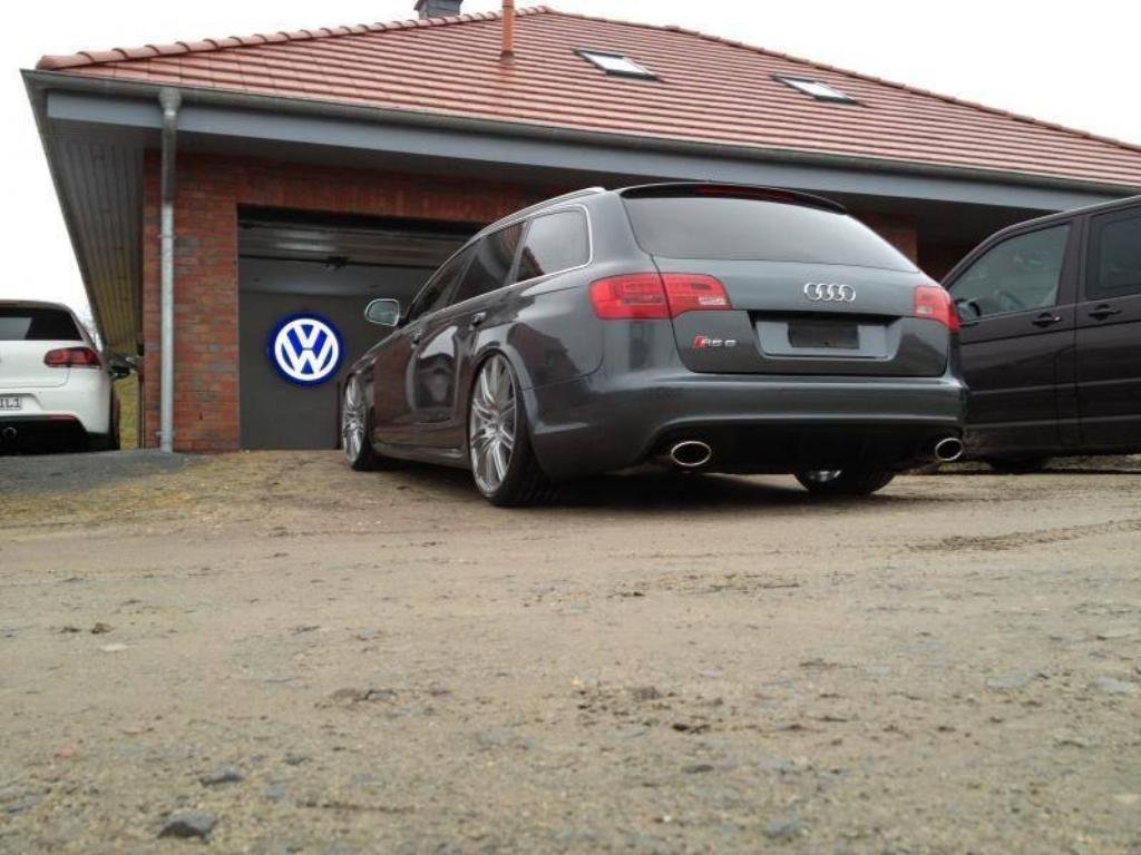 141497RS61077.jpg