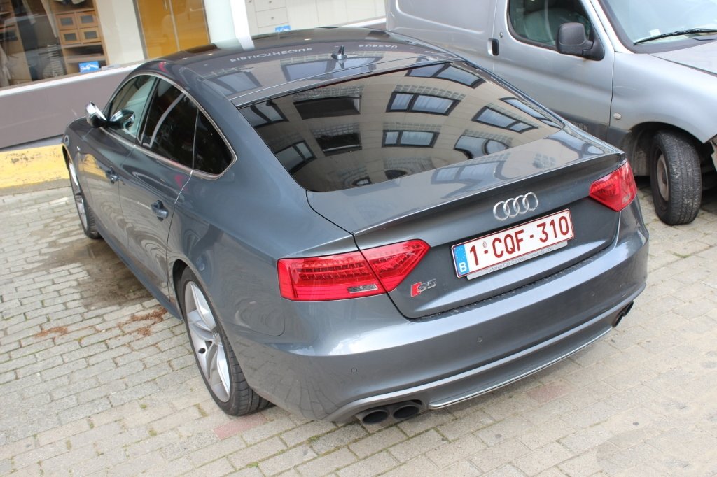 141734372S5SPORTBACK.jpg