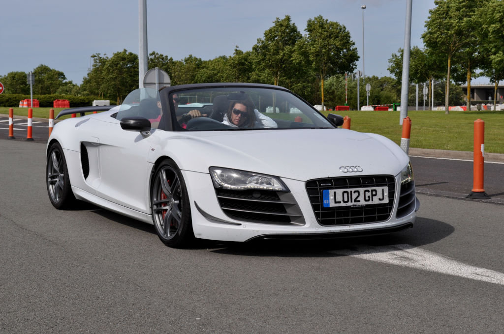 143798R8GT799.jpg
