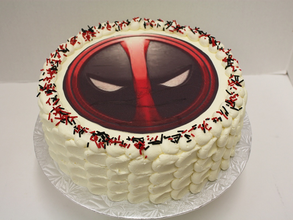 143861CakeSuperhero.jpg