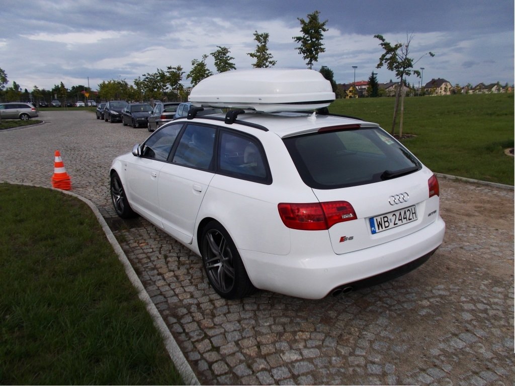 144779800S6C6.jpg