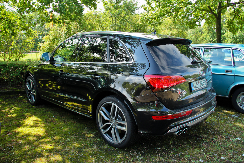 146351AUDISQ5779.jpg