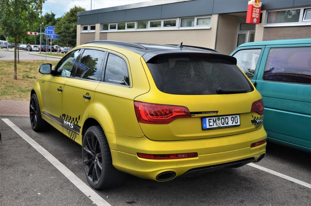 1474552217AUDIQ7V12.jpg