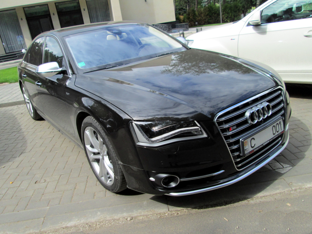 147964S8D4703.jpg
