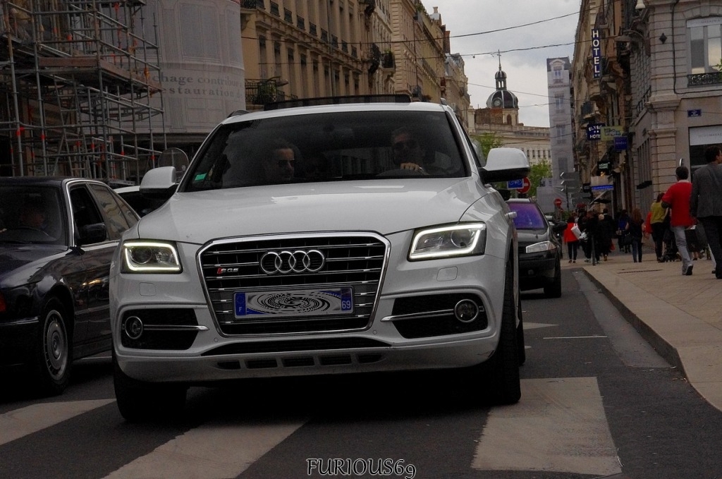 148866AUDISQ51111.jpg