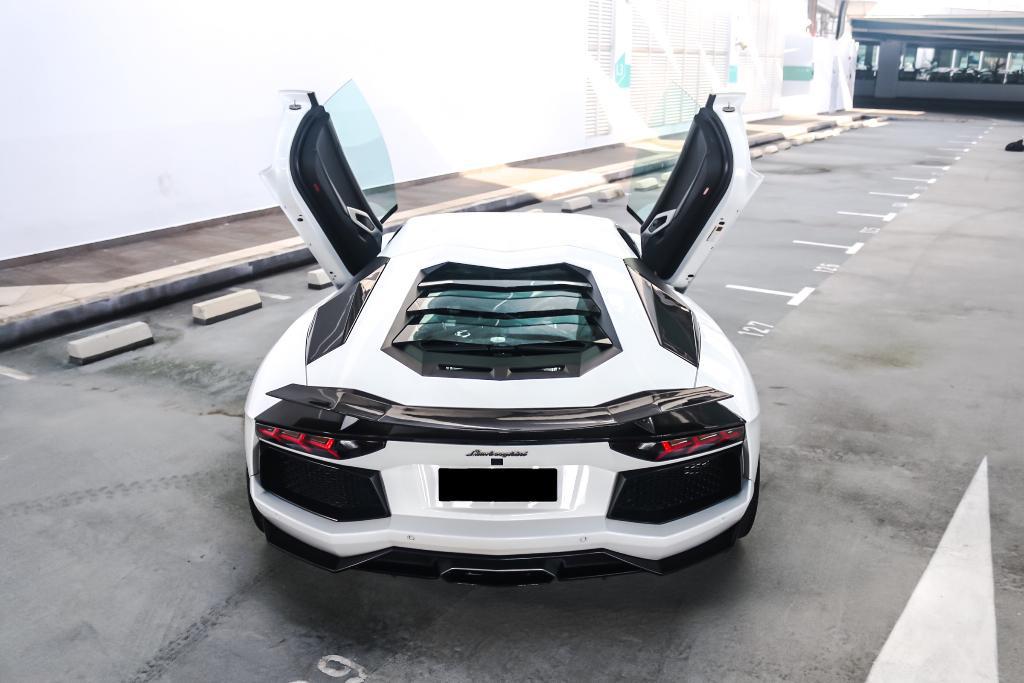 1493124225LAMBORGHINIAVENTADOR.jpg