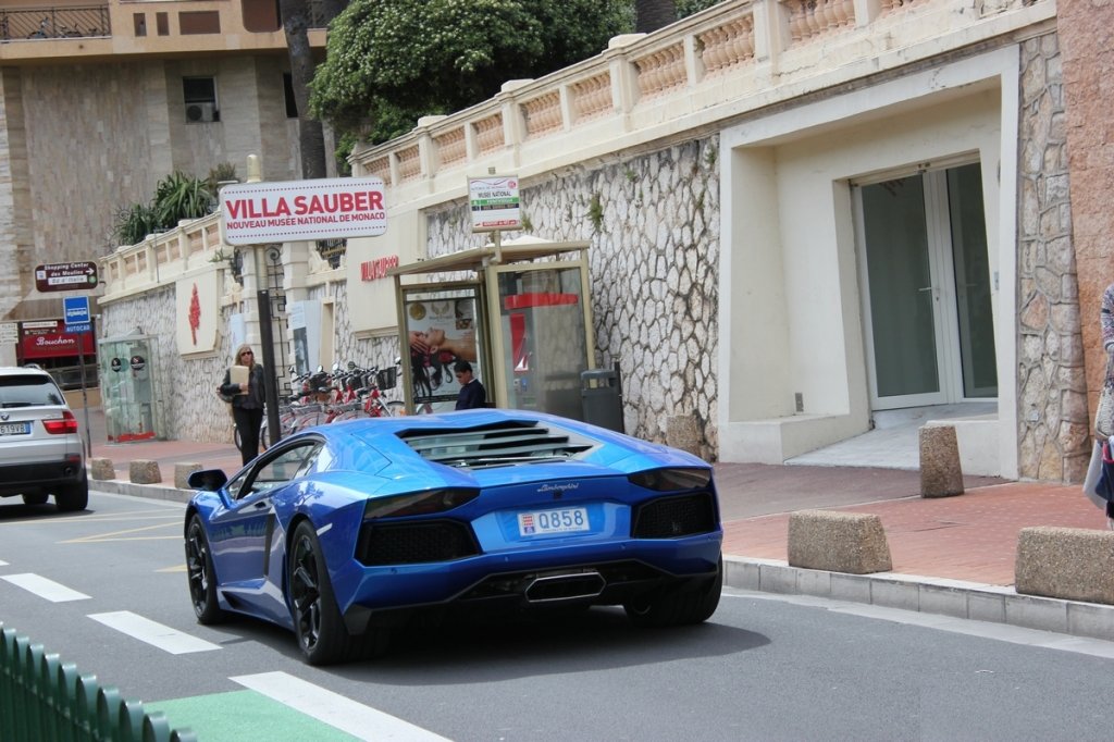 149419574LAMBORGHINIAVENTADORESQUIROU.jpg