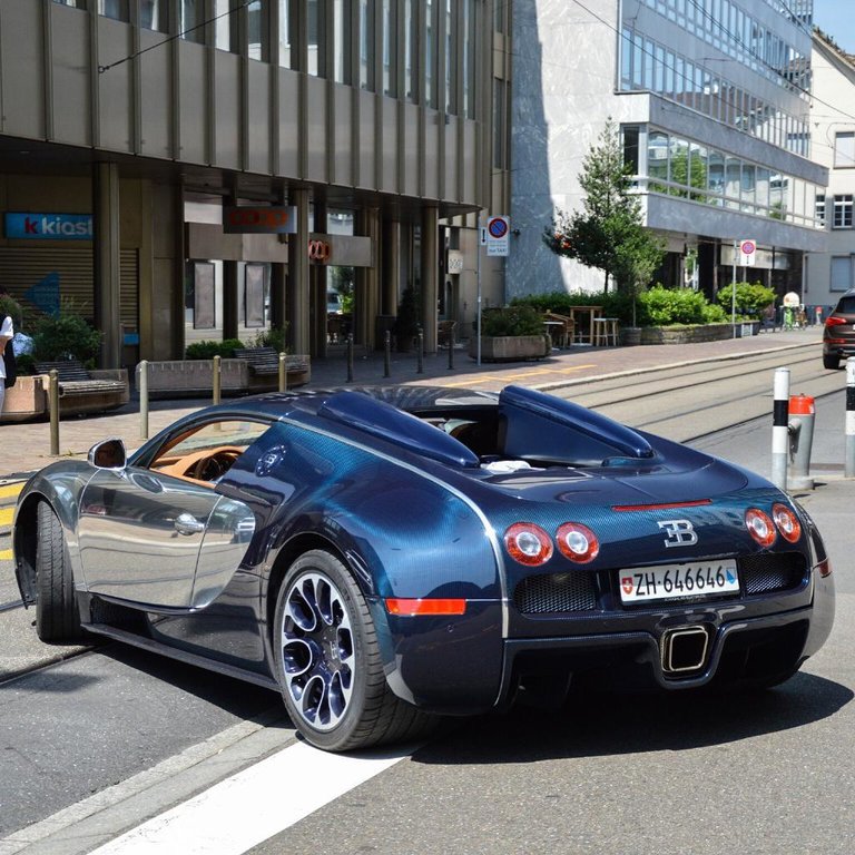 150026BUGATTIVEYRON1095.jpg