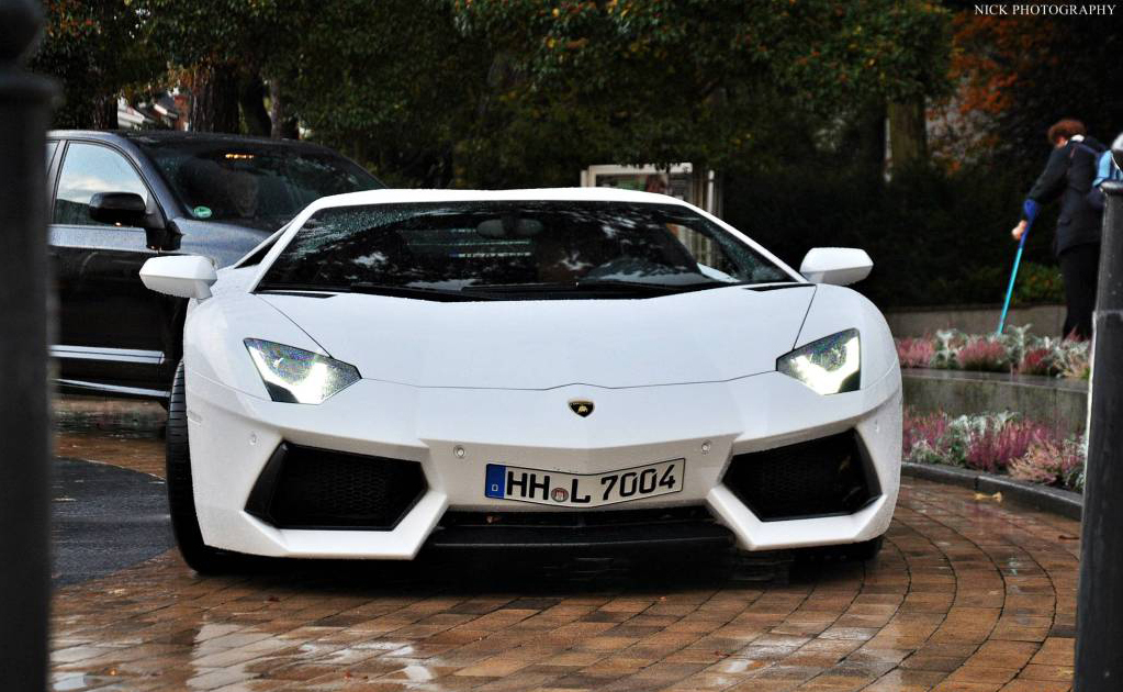 151303070LAMBORGHINIAVENTADORESQUIROU.jpg