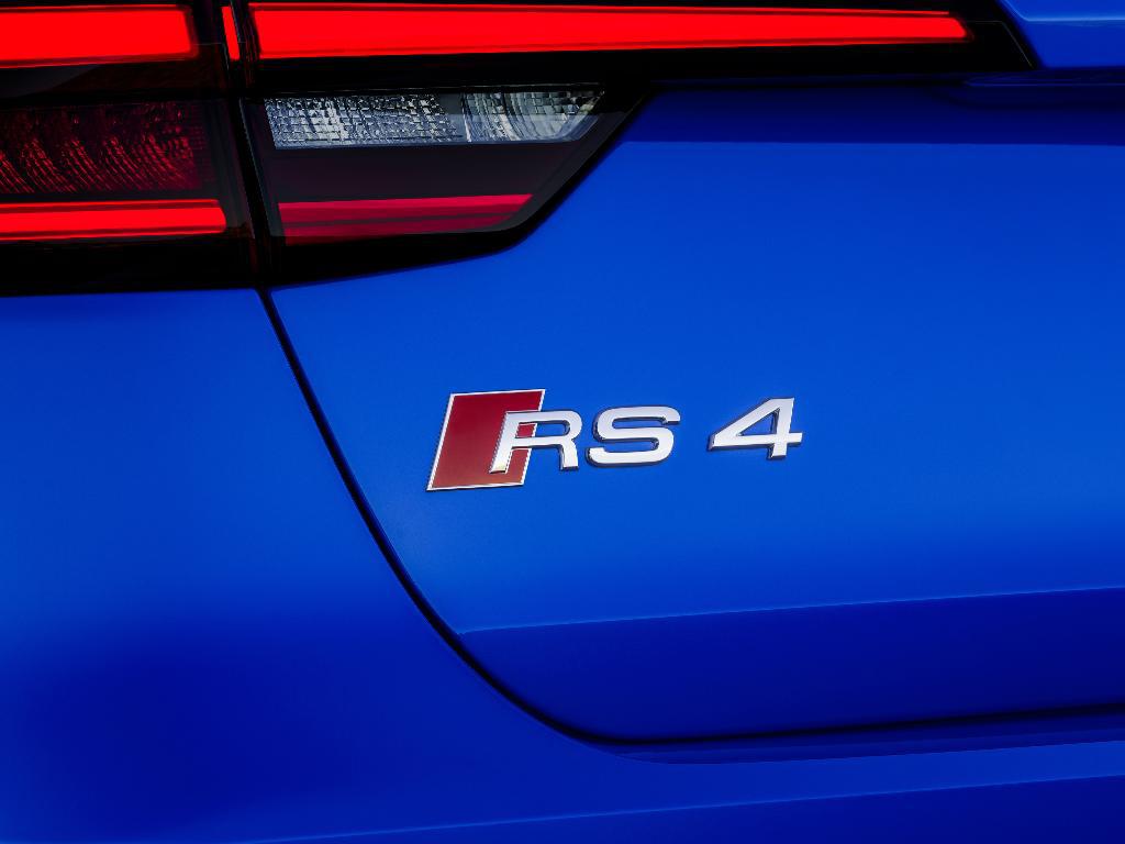 151673AUDIRS4B90020.jpg