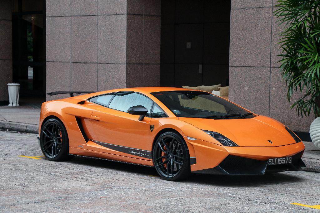 1525751442LAMBORGHINI570.jpg