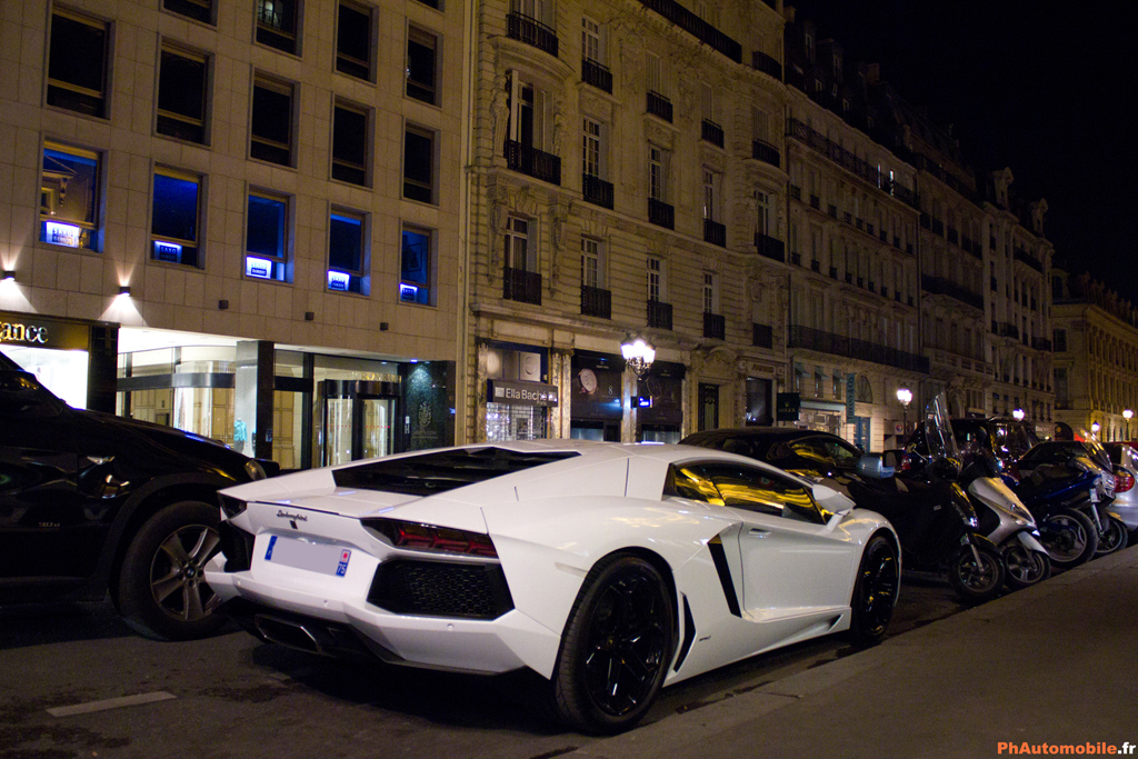 155360119LAMBORGHINIAVENTADORESQUIROU.jpg