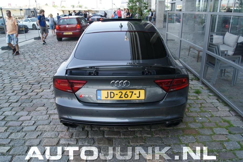 156581RS72173.jpg