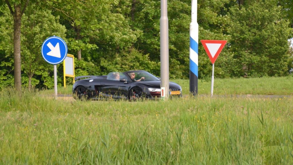 156894R8GT1915.jpg