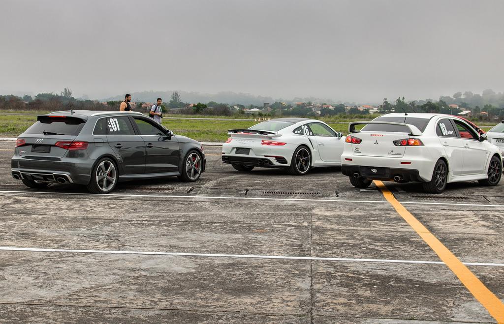 158831RS38V2701.jpg
