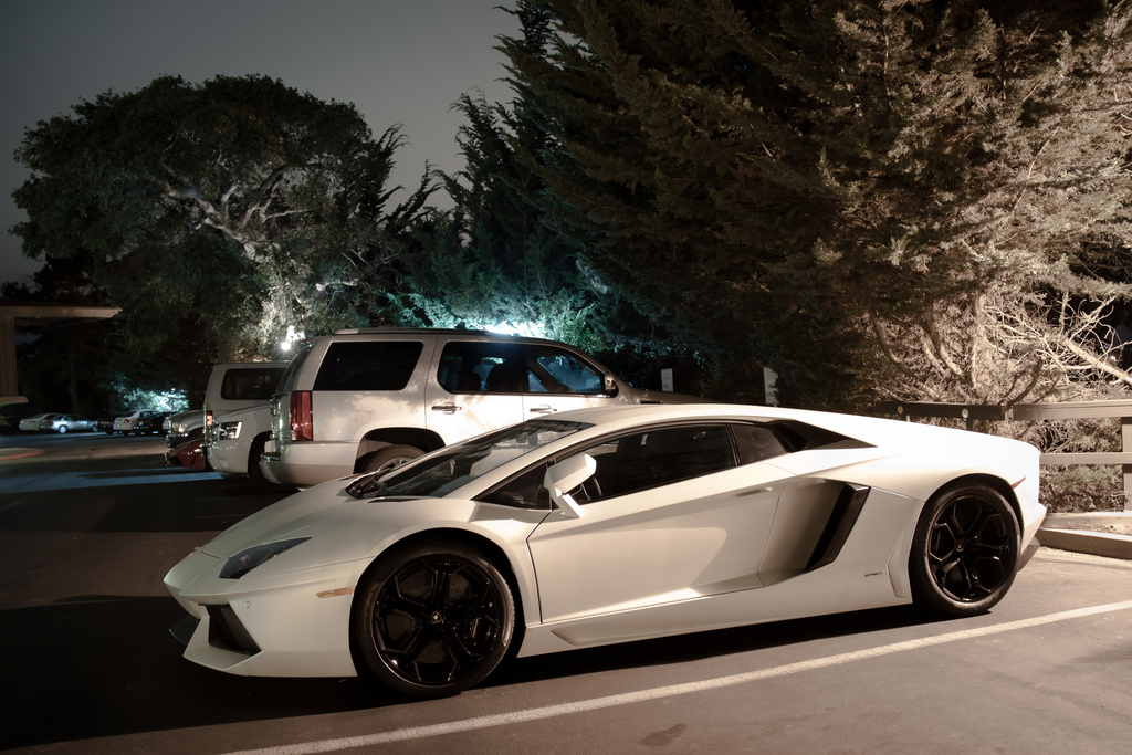 159932093LAMBORGHINIAVENTADORESQUIROU.jpg
