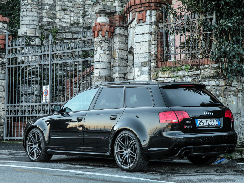 160644AUDIRS42366.jpg