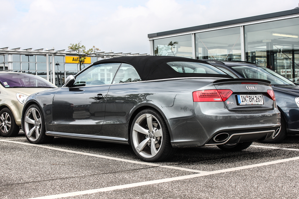 161379386RS5CABRIOLET.jpg