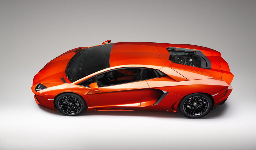16162302LAMBORGHINIAVENTADORESQUIROU.jpg